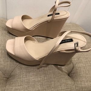 Nine West Nude Platform Sandals Size 7